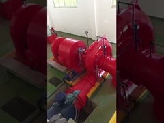 Une puissante turbine hydraulique avec guide et coureur en acier inoxydable
